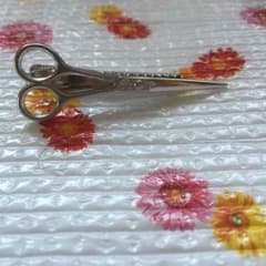 美容師さん必見！ ハサミ型ネクタイピンのサムネイル