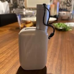 ホワイト 充電式デバイス ストラップ付きのサムネイル