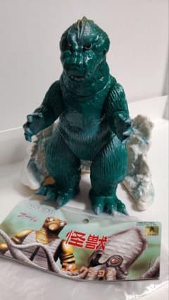 ベアモデル ゴジラ1962 キンゴジソフビ 緑成型 氷山台座付き ベアモデル ゴジラ1962 キンゴジソフビ 緑成型 氷山台座付き - メルカリ