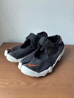 Nike エアリフト　スニーカー ブラックのサムネイル