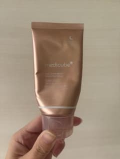 medicube COLLAGEN NIGHT WRAPPING MASK
