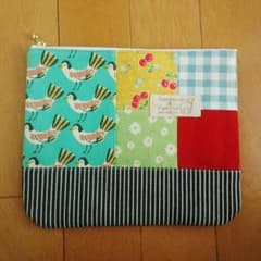 ハンドメイド　北欧風　マルチポーチのサムネイル