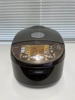 炊飯器　ZOJIRUSHI NP-VI10のサムネイル
