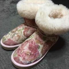 UGGムートンブーツのサムネイル