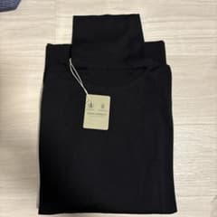 【お値下げ中】JOHN SMEDLEY ジョンズメドレータートルネックのサムネイル
