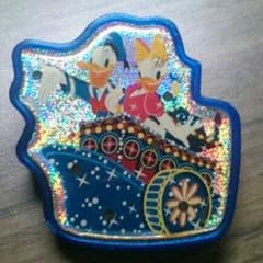 ディズニー光るバッチのサムネイル