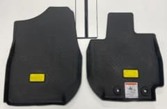ジムニー(JB64)純正フロアマット(トレータイプ)AT用　運転席・助手席セットのサムネイル