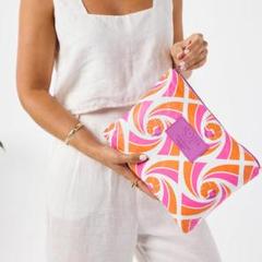 【完売品】AlohaCollectionハワイアン航空コラボSwirl柄ポーチ 完売品】AlohaCollectionハワイアン航空コラボSwirl柄ポーチ