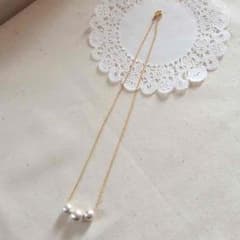 更に値下げしました:.* ♡(°´˘`°)/ ♡ *.:コットンパールネックレスのサムネイル