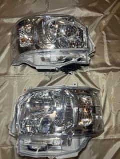 ハイエース 7型　純正LEDヘッドライトのサムネイル