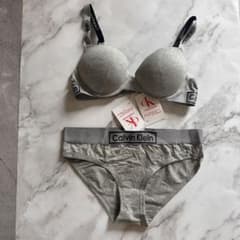 Calvin Klein CK ブラ＆ショーツセット グレー Mサイズのサムネイル