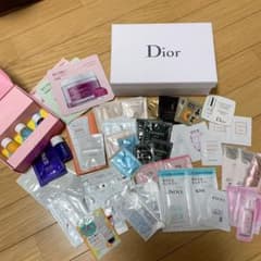 大量！コスメ、スキンケアトライアルセットのサムネイル