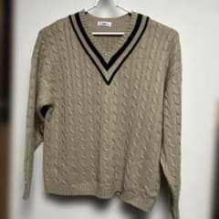 Vネック　セーター　WEGOのサムネイル