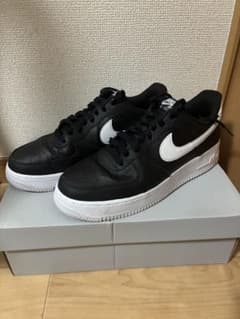 最終値下げ　Nike Air Force 1 ブラック/ホワイト スニーカーのサムネイル