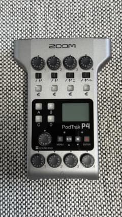 ZOOM PodTrak P4 オーディオインターフェイス 本体 - メルカリ