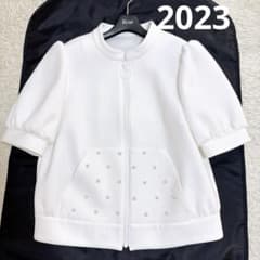 美品✨Rene 2023 パール装飾 パフスリーブ ジャケット ホワイト 美品✨Rene 2023 パール装飾 パフスリーブ ジャケット ホワイト - メルカリ