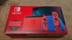 Nintendo Switch 本体 マリオレッドのサムネイル