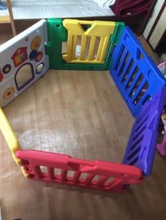 ベビーサークル ミュージカルキッズランド 日本育児 6枚パネル　(中古)のサムネイル