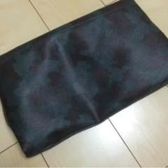 【キム様専用】カモ柄 クラッチバックのサムネイル