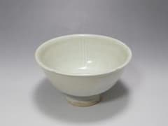 青白釉 透刻 陰刻花紋 香炉 宋元時代 高さ約18.1cm 青白釉 花型 陰刻花紋 高台碗 宋元時代 幅約12.1cm - メルカリ