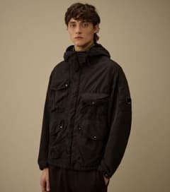完売品】C.P.Company FLATTNYLONGOGGLE JACKET - メルカリ