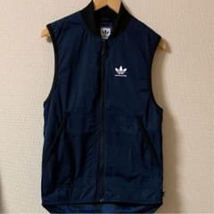 adidas オリジナルス 中綿入り ベストジャケット紺のサムネイル
