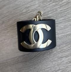 CHANEL ブラックレザー バングルのサムネイル