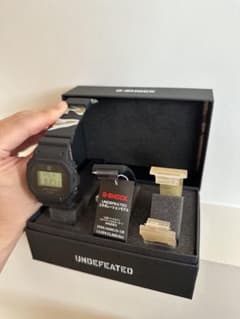 正規店購入】UNDEFEATED x G-SHOCK DWE5600UDコラボ - メルカリ