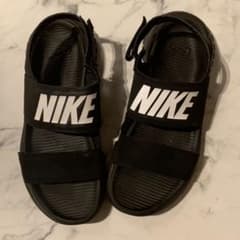 たにょ様専用★ NIKE タンジュン サンダル 22.5センチのサムネイル