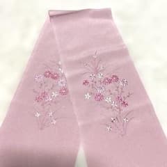彩小径 おしゃれ半襟 刺繍 ピンク 重ね襟　新品未使用かわいい桃色小花のサムネイル