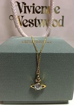 Vivienne Westwood REINA pendantのサムネイル
