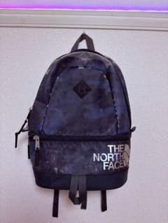 THE NORTH FACE カモフラ柄 バックパック リュックのサムネイル