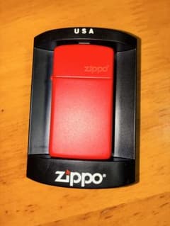 Zippo ライター 本体 レッド 専用ケース付きのサムネイル