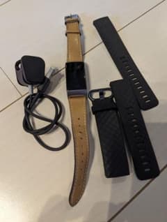 フィットビット fitbit charge 4 中古のサムネイル