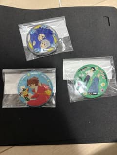 하울이 움직이는 성 자수 캔 배지 3종 세트