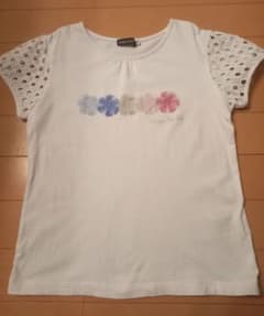 BeBe　べべ　Tシャツ　140cmのサムネイル
