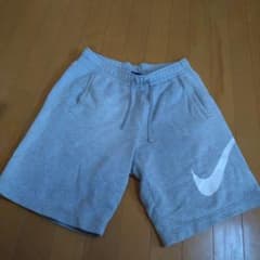 NIKE スウェットショートパンツ グレーのサムネイル