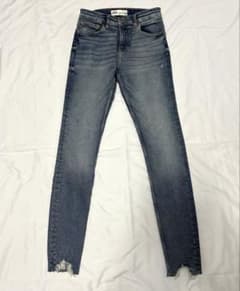 ZARA スキニーパンツ EUR34 即発送可のサムネイル