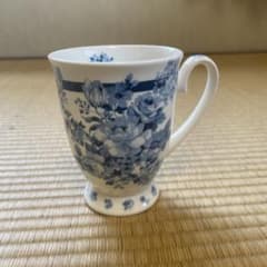 ロイヤルアーデン　ブルーフラワー　モノクロのサムネイル