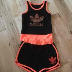 adidas 上下子供服 韓国土産のサムネイル