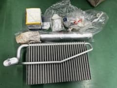 Mercedes-Benz 純正 エバポレーター A2098300458 Mercedes-Benz 純正 エバポレーター A2098300458 - メルカリ