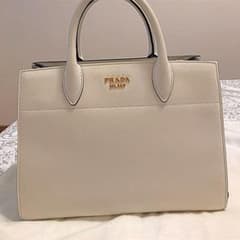 PRADA ハンドバッグ　ビブリオテーク　ホワイトのサムネイル