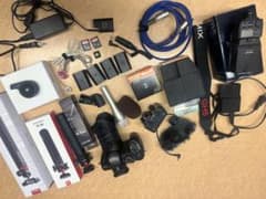 Panasonic GH5 デジタル一眼レフカメラ　その他取材機材一式のサムネイル