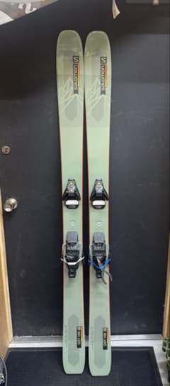 Salomon QST106 181cmスキー板　フリーライド　ビンディング付きのサムネイル