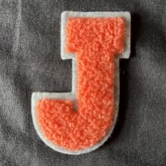 【J】アルファベット サガラ刺繍 縦6.5cm ワッペン 他色あり まとめ割引⭕️のサムネイル