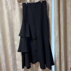 アシンメトリーフリル ロングスカート ブラックのサムネイル