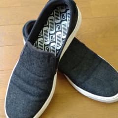 PUMAスニーカー　スリッポンのサムネイル