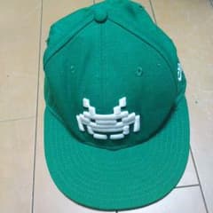 ニューエラインベーダーキャップのサムネイル