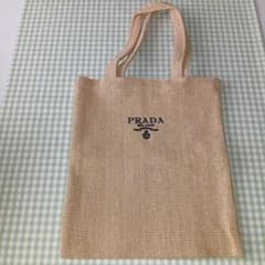 PRADA 新作ノベルティベージュ ラフィア刺繍 トートバッグ非売品