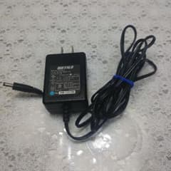 BUFFALO ACアダプター US100523 5V 2.3A 外径4mmのサムネイル